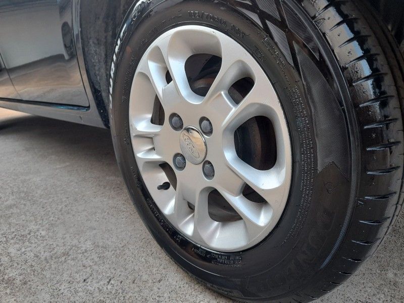 Ford FIESTA SEDAN CLASS 1.6 8V 2011 FERREIRA VEÍCULOS VENÂNCIO AIRES / Carros no Vale
