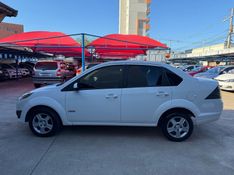 Ford FIESTA SEDAN CLASS 1.6 8V 2012 FERREIRA VEÍCULOS VENÂNCIO AIRES / Carros no Vale