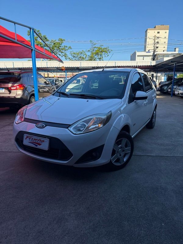 Ford FIESTA SEDAN CLASS 1.6 8V 2012 FERREIRA VEÍCULOS VENÂNCIO AIRES / Carros no Vale