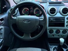 Ford FIESTA SEDAN CLASS 1.6 8V 2012 FERREIRA VEÍCULOS VENÂNCIO AIRES / Carros no Vale