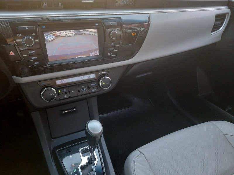 Toyota COROLLA XEi 2.0 2015 FERREIRA VEÍCULOS VENÂNCIO AIRES / Carros no Vale