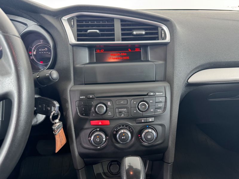 Citroen C4 Lounge Origine Thp 173 2017/2018 COVEL VEICULOS ENCANTADO / Carros no Vale