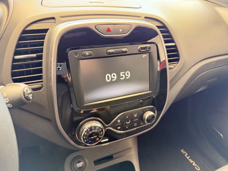 Renault Captur Intense Bose 1.6 16v 2020/2021 COVEL VEICULOS ENCANTADO / Carros no Vale