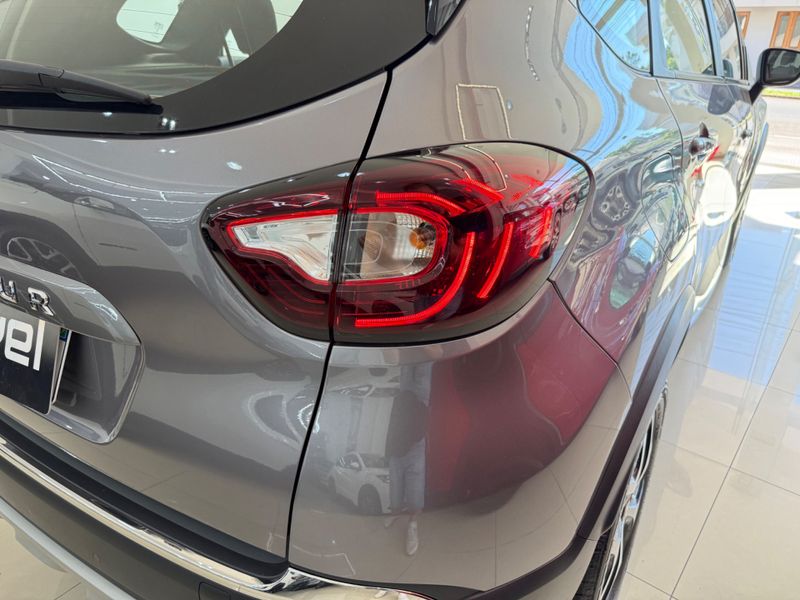 Renault Captur Intense Bose 1.6 16v 2020/2021 COVEL VEICULOS ENCANTADO / Carros no Vale