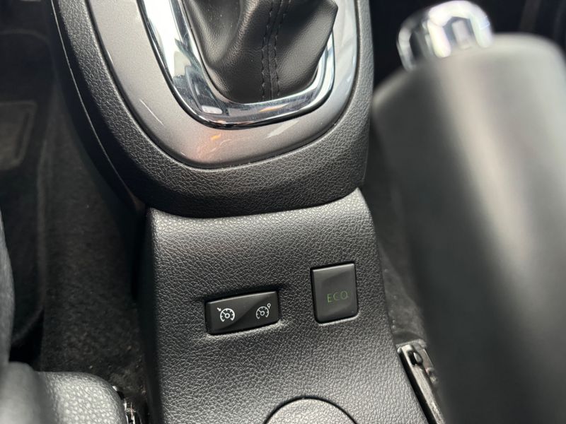 Renault Captur Intense Bose 1.6 16v 2020/2021 COVEL VEICULOS ENCANTADO / Carros no Vale
