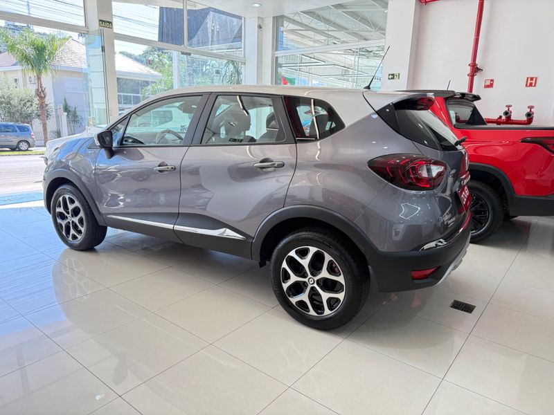 Renault Captur Intense Bose 1.6 16v 2020/2021 COVEL VEICULOS ENCANTADO / Carros no Vale