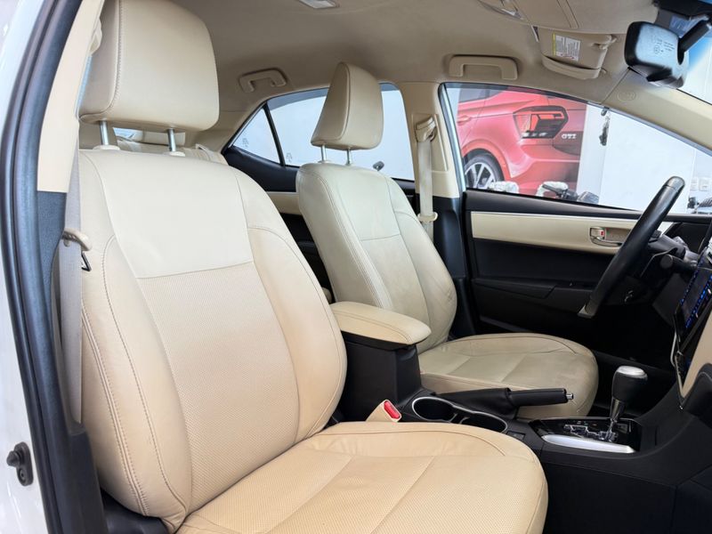 Toyota Corolla Altis 2.0 16v 2018/2019 COVEL VEICULOS ENCANTADO / Carros no Vale