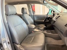 Toyota Hilux 2.7 Vvt-i Cd Srv 4×2 2015/2015 COVEL VEICULOS ENCANTADO / Carros no Vale
