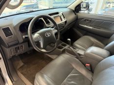 Toyota Hilux 2.7 Vvt-i Cd Srv 4×2 2015/2015 COVEL VEICULOS ENCANTADO / Carros no Vale