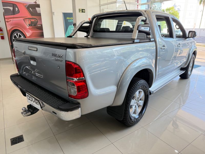 Toyota Hilux 2.7 Vvt-i Cd Srv 4×2 2015/2015 COVEL VEICULOS ENCANTADO / Carros no Vale