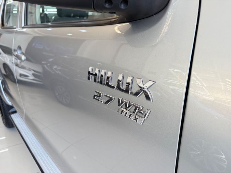 Toyota Hilux 2.7 Vvt-i Cd Srv 4×2 2015/2015 COVEL VEICULOS ENCANTADO / Carros no Vale
