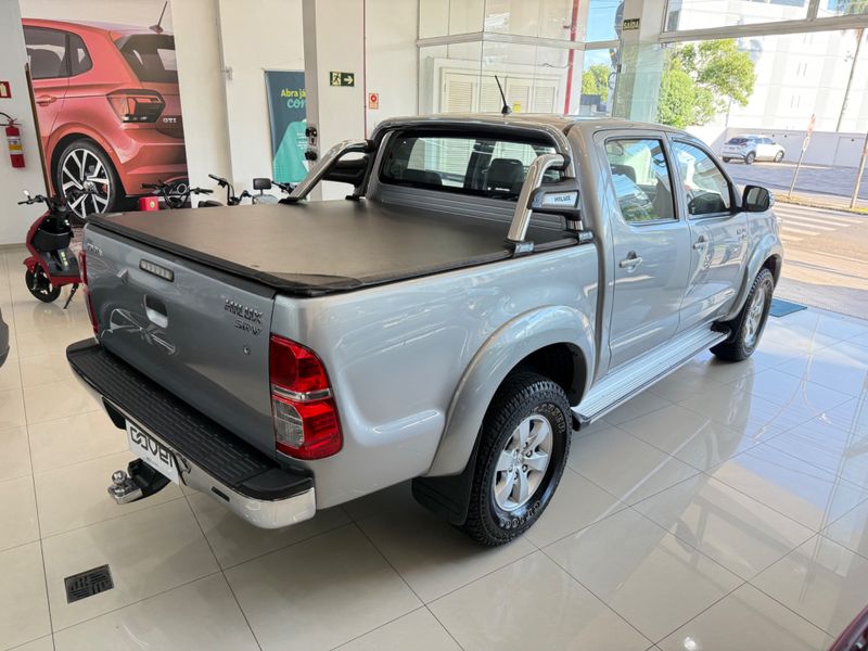 Toyota Hilux 2.7 Vvt-i Cd Srv 4×2 2015/2015 COVEL VEICULOS ENCANTADO / Carros no Vale