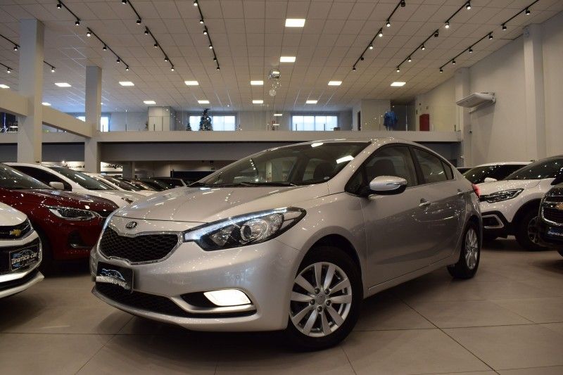 Kia CERATO 1.6 2014 DINAMICA-CAR VENÂNCIO AIRES / Carros no Vale