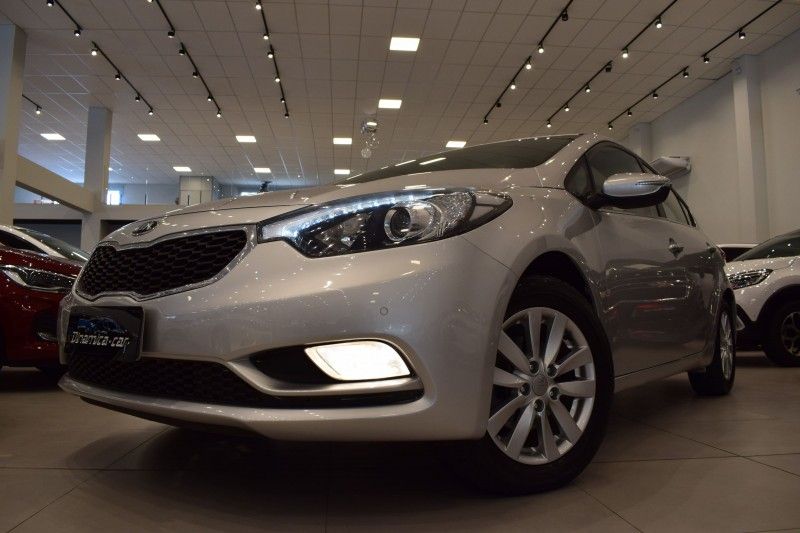 Kia CERATO 1.6 2014 DINAMICA-CAR VENÂNCIO AIRES / Carros no Vale