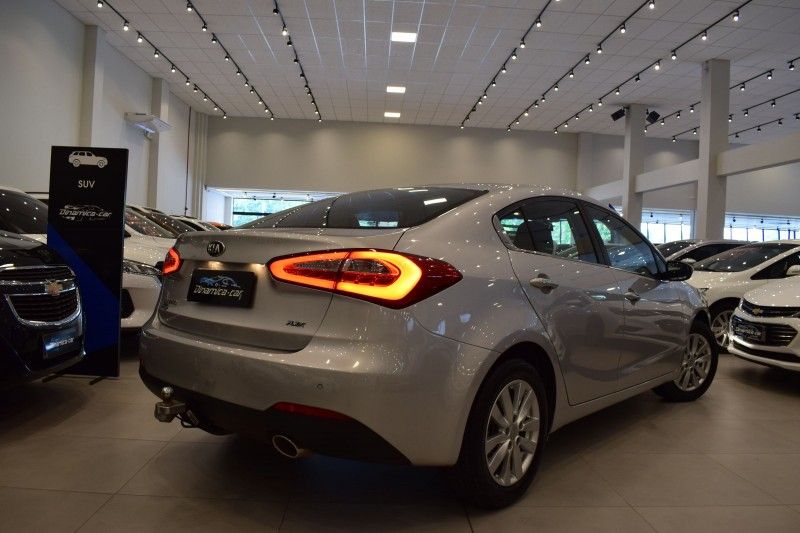 Kia CERATO 1.6 2014 DINAMICA-CAR VENÂNCIO AIRES / Carros no Vale