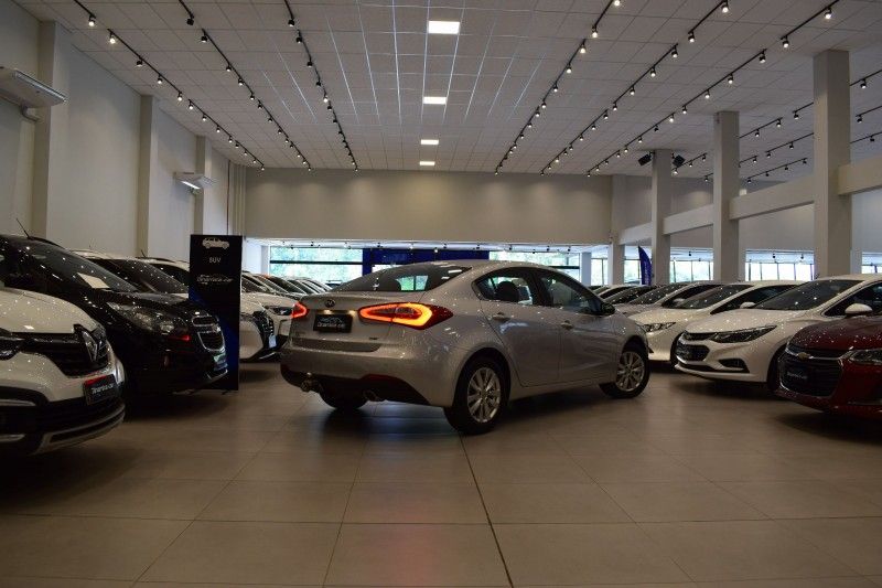 Kia CERATO 1.6 2014 DINAMICA-CAR VENÂNCIO AIRES / Carros no Vale