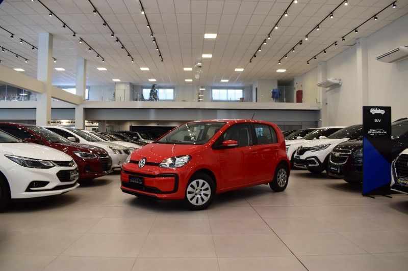 Volkswagen UP MOVE 1.0 2020 DINAMICA-CAR VENÂNCIO AIRES / Carros no Vale