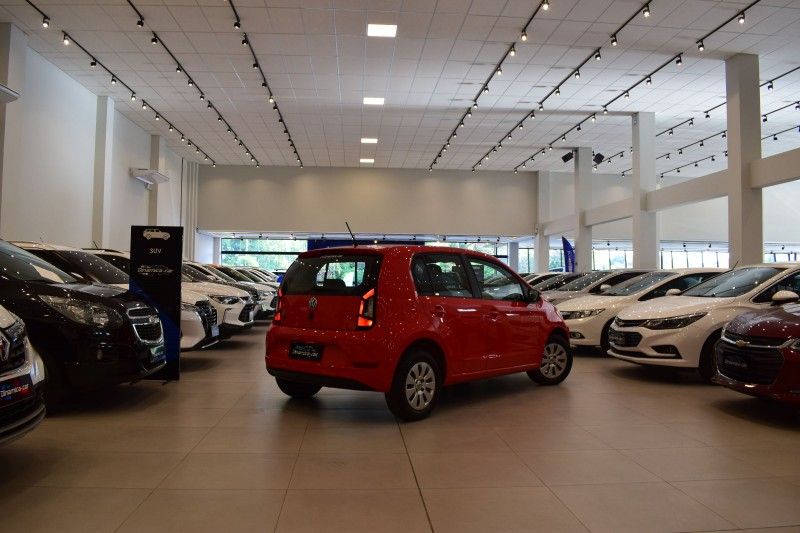 Volkswagen UP MOVE 1.0 2020 DINAMICA-CAR VENÂNCIO AIRES / Carros no Vale