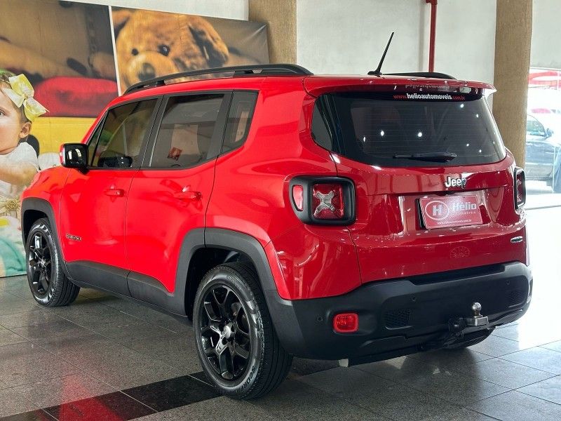 Jeep RENEGADE LONGITUDE 1.8 2016 HÉLIO AUTOMÓVEIS LAJEADO / Carros no Vale