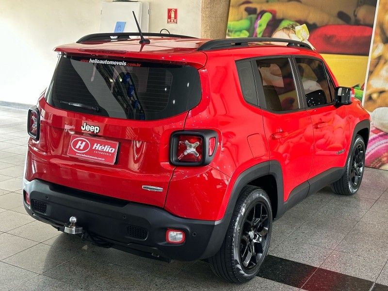 Jeep RENEGADE LONGITUDE 1.8 2016 HÉLIO AUTOMÓVEIS LAJEADO / Carros no Vale