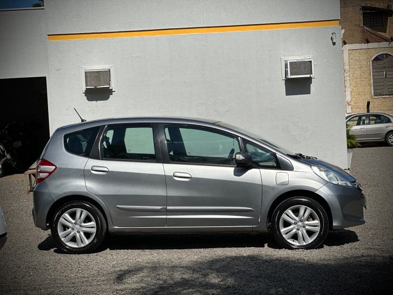 Honda FIT EX 1.5 16V 2014 NEUMANN VEÍCULOS ARROIO DO MEIO / Carros no Vale