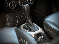 Jeep RENEGADE LONGITUDE 1.8 16V 2018 NEUMANN VEÍCULOS ARROIO DO MEIO / Carros no Vale