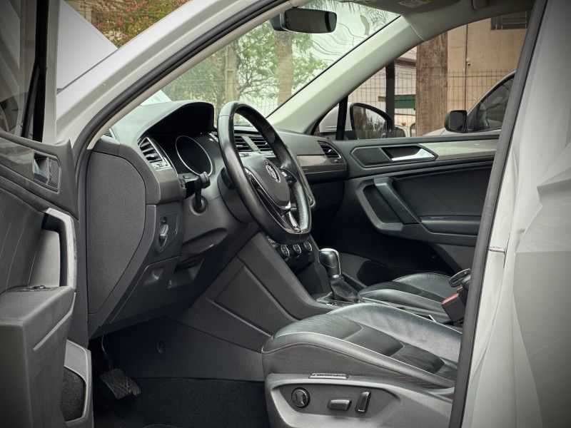 Volkswagen TIGUAN 1.4 TSI 16V 2019 NEUMANN VEÍCULOS ARROIO DO MEIO / Carros no Vale