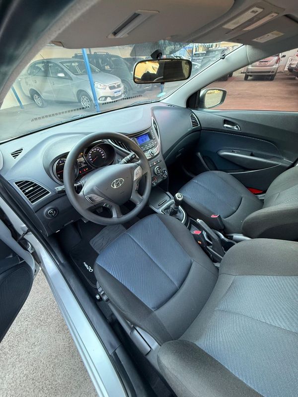Hyundai HB20 COMFORT PLUS 1.6 2015 FERREIRA VEÍCULOS VENÂNCIO AIRES / Carros no Vale