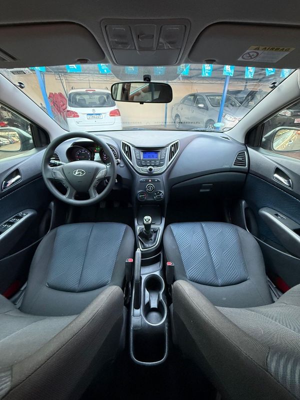Hyundai HB20 COMFORT PLUS 1.6 2015 FERREIRA VEÍCULOS VENÂNCIO AIRES / Carros no Vale