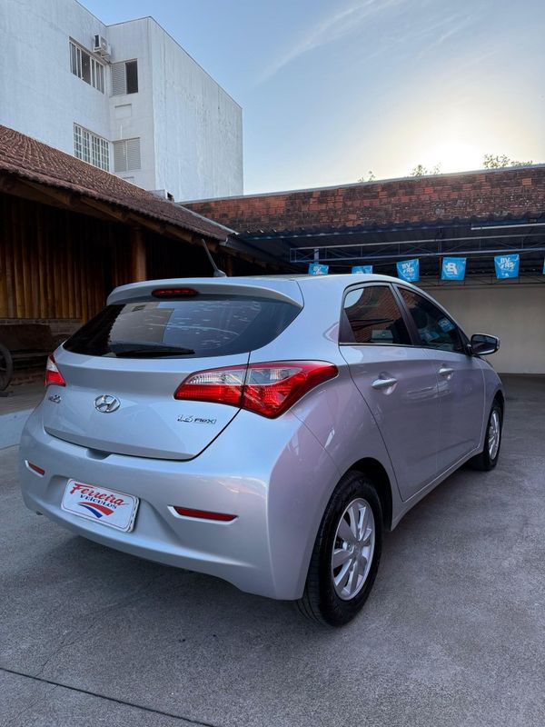 Hyundai HB20 COMFORT PLUS 1.6 2015 FERREIRA VEÍCULOS VENÂNCIO AIRES / Carros no Vale
