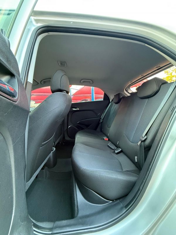 Hyundai HB20 COMFORT PLUS 1.6 2015 FERREIRA VEÍCULOS VENÂNCIO AIRES / Carros no Vale