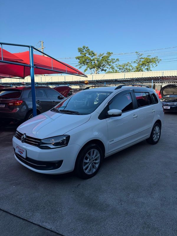 Volkswagen SPACEFOX I-TREND 1.6 8V 2013 FERREIRA VEÍCULOS VENÂNCIO AIRES / Carros no Vale