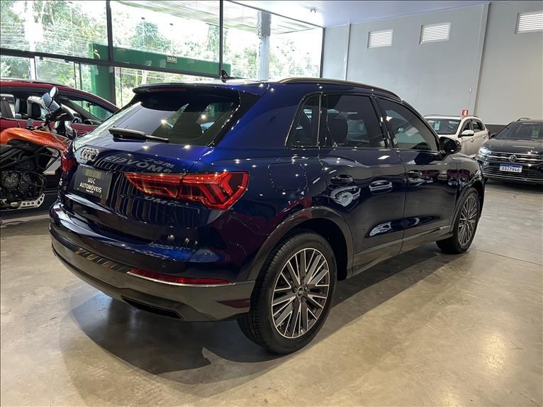 AUDI Q3 1.4 35 TFSI Black S Tronic 2021/2021 M&C AUTOMÓVEIS CAXIAS DO SUL / Carros no Vale