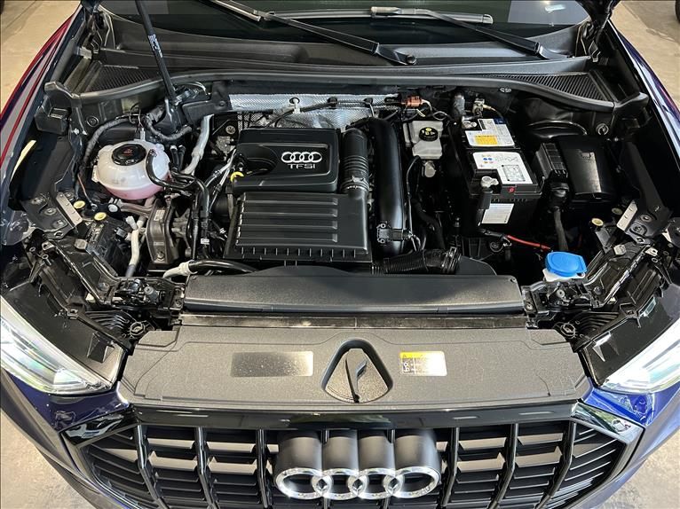 AUDI Q3 1.4 35 TFSI Black S Tronic 2021/2021 M&C AUTOMÓVEIS CAXIAS DO SUL / Carros no Vale