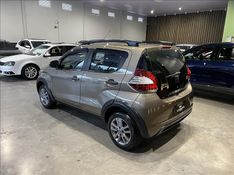 FIAT MOBI 1.0 8V EVO WAY 2017/2018 M&C AUTOMÓVEIS CAXIAS DO SUL / Carros no Vale