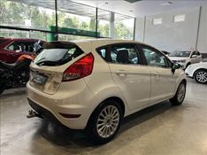 FORD FIESTA 1.6 Titanium Hatch 16V 2014/2015 M&C AUTOMÓVEIS CAXIAS DO SUL / Carros no Vale