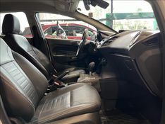 FORD FIESTA 1.6 Titanium Hatch 16V 2014/2015 M&C AUTOMÓVEIS CAXIAS DO SUL / Carros no Vale