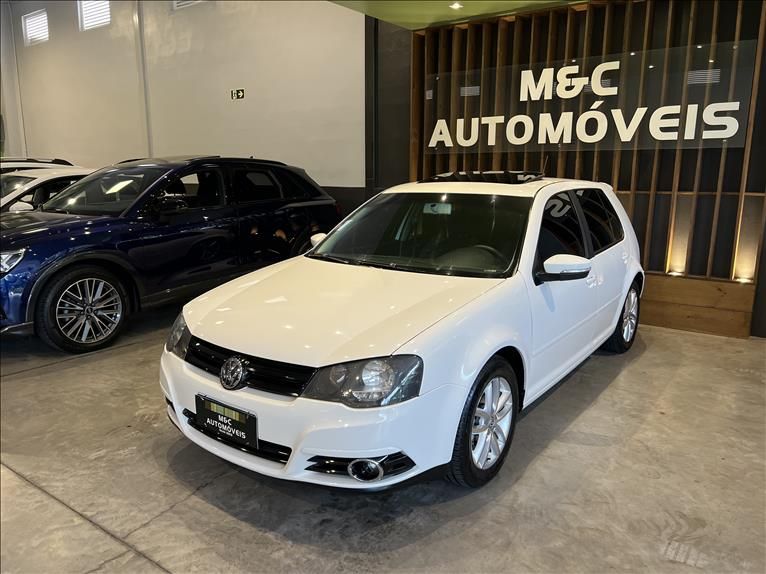 VOLKSWAGEN GOLF 1.6 MI 8V 2013/2014 M&C AUTOMÓVEIS CAXIAS DO SUL / Carros no Vale