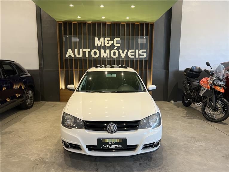 VOLKSWAGEN GOLF 1.6 MI 8V 2013/2014 M&C AUTOMÓVEIS CAXIAS DO SUL / Carros no Vale