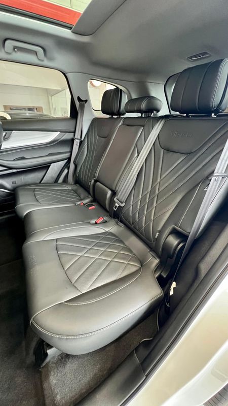 Caoa Chery/Chery Tiggo 8 PRO 1.5 Turbo (Híbrido) 2022/2023 PC VEÍCULOS SANTA CRUZ DO SUL / Carros no Vale