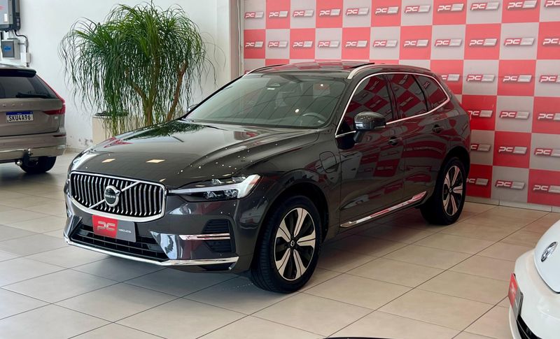 Volvo XC 60 T-8 Plus 2.0 AWD (Híbrido) 2022/2023 PC VEÍCULOS SANTA CRUZ DO SUL / Carros no Vale