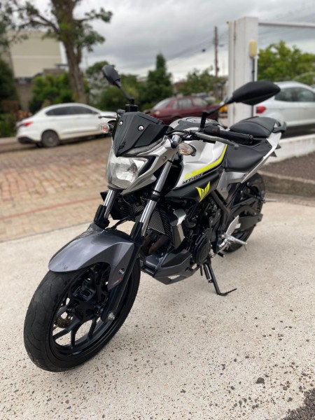 YAMAHA MT-03 ABS 2017/2018 WS MULTIMARCAS VENÂNCIO AIRES / Carros no Vale
