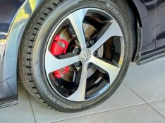 VOLKSWAGEN GOLF GTI 2.0 DSG 2014/2014 JOÃO CARROS MULTIMARCAS GUAPORÉ / Carros no Vale