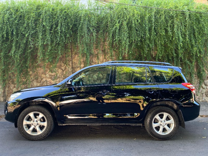 TOYOTA RAV-4 2.4 2010/2010 ESTAÇÃO DO CARRO ESTRELA / Carros no Vale