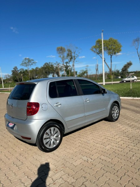VOLKSWAGEN FOX 1.6 8V 2013 /2013 NEURI VEÍCULOS LAJEADO / Carros no Vale