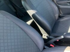 VOLKSWAGEN FOX 1.6 8V 2013 /2013 NEURI VEÍCULOS LAJEADO / Carros no Vale