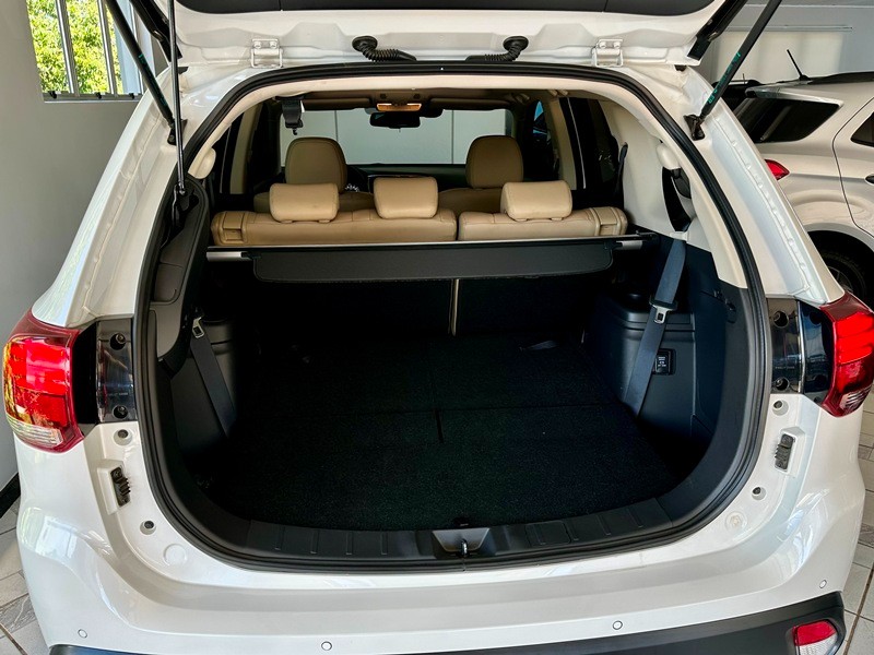 MITSUBISHI OUTLANDER HPE-S 2.2 DI-D AWD 2021/2022 SÉTIMA VEÍCULOS GUAPORÉ / Carros no Vale