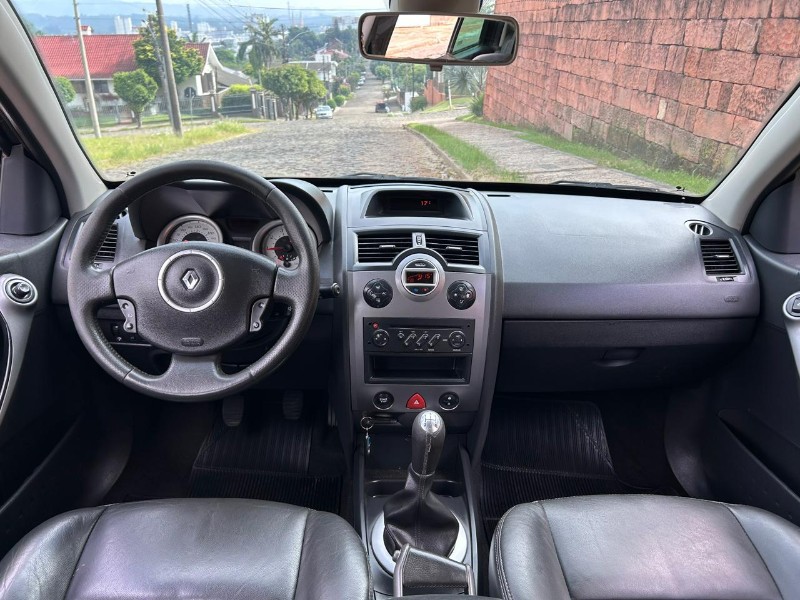 RENAULT MEGANE GRAND TOUR DYNAMIQUE 1.6 16V HI-FLEX 2013/2013 LS MULTIMARCAS VENÂNCIO AIRES / Carros no Vale