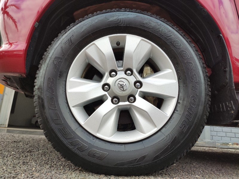 TOYOTA HILUX 2.7 SR 4X2 CD 16V FLEX 4P AUTOMÁTICO 2017/2017 ROSAUTO VEÍCULOS VENÂNCIO AIRES / Carros no Vale