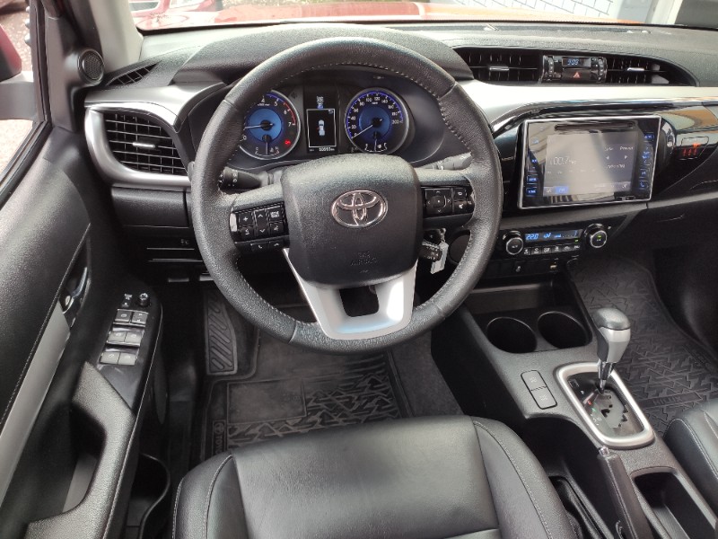 TOYOTA HILUX 2.7 SR 4X2 CD 16V FLEX 4P AUTOMÁTICO 2017/2017 ROSAUTO VEÍCULOS VENÂNCIO AIRES / Carros no Vale